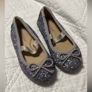 Cat & Jack Girls’ Shoes Size 5 (Glittery)